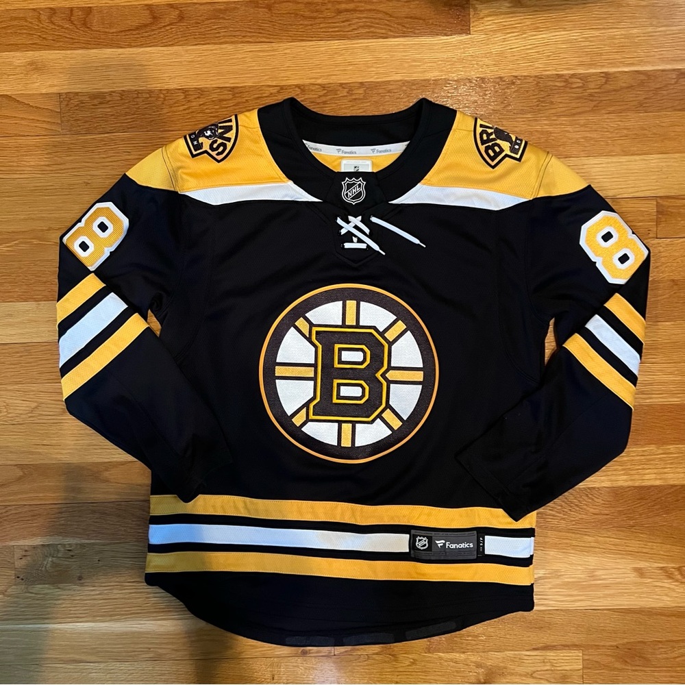 Boston Bruins Fanatics Authentic Hockey Jersey Size Small